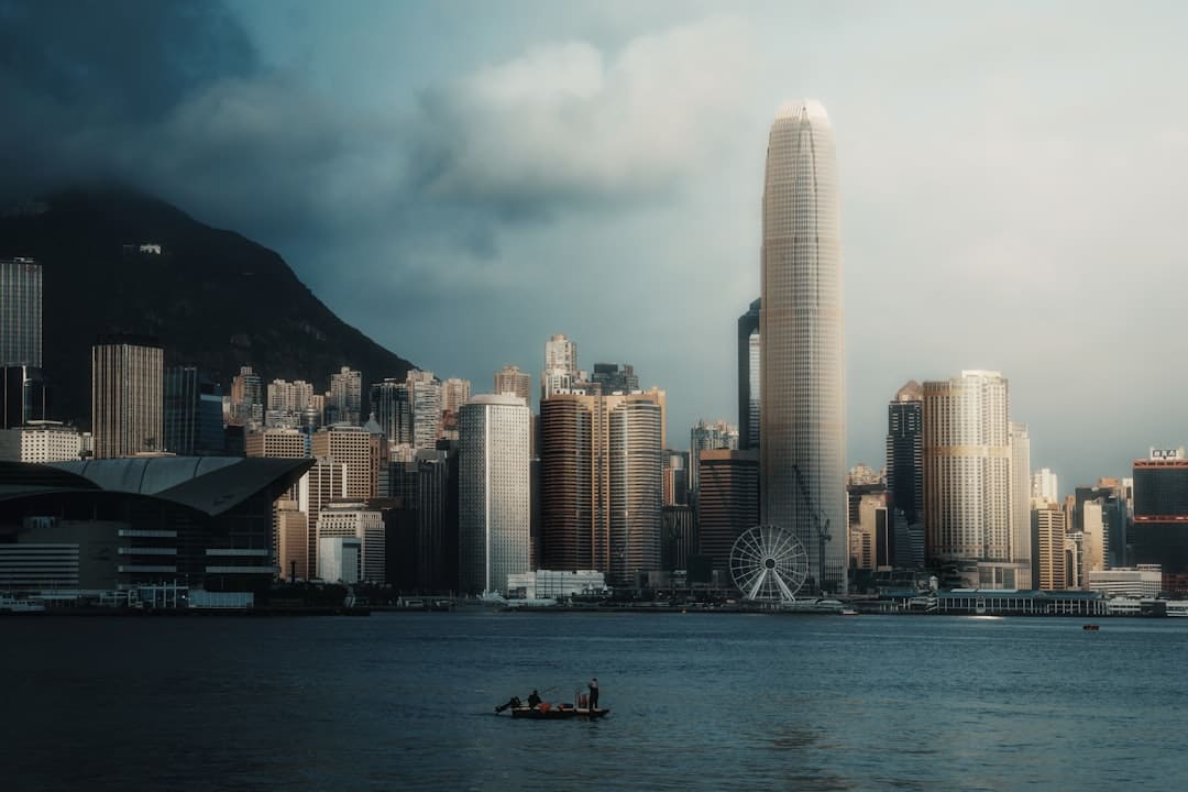 以色列突发！机场遭到导弹突击